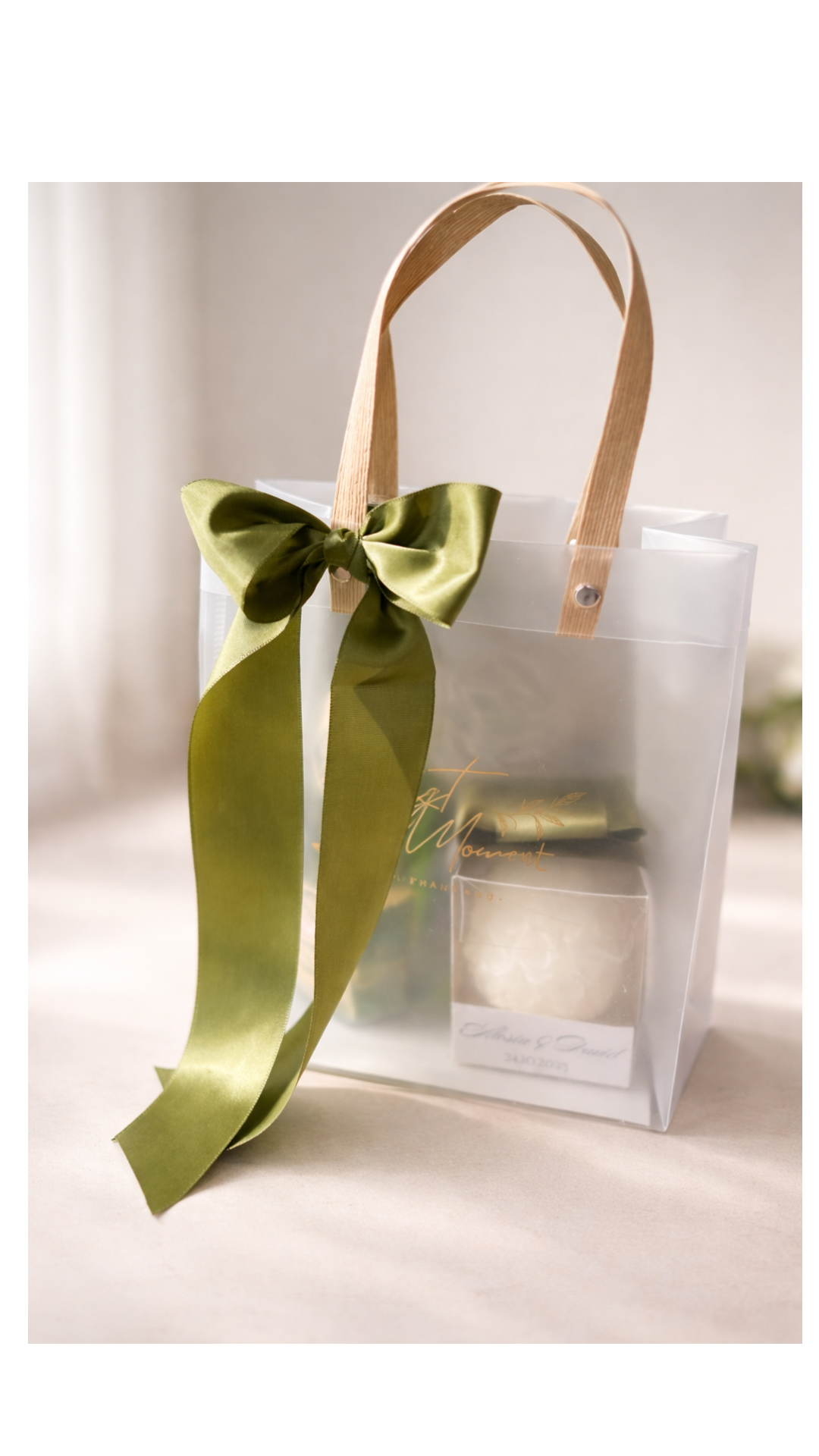 Pachet de elegant mãrturii