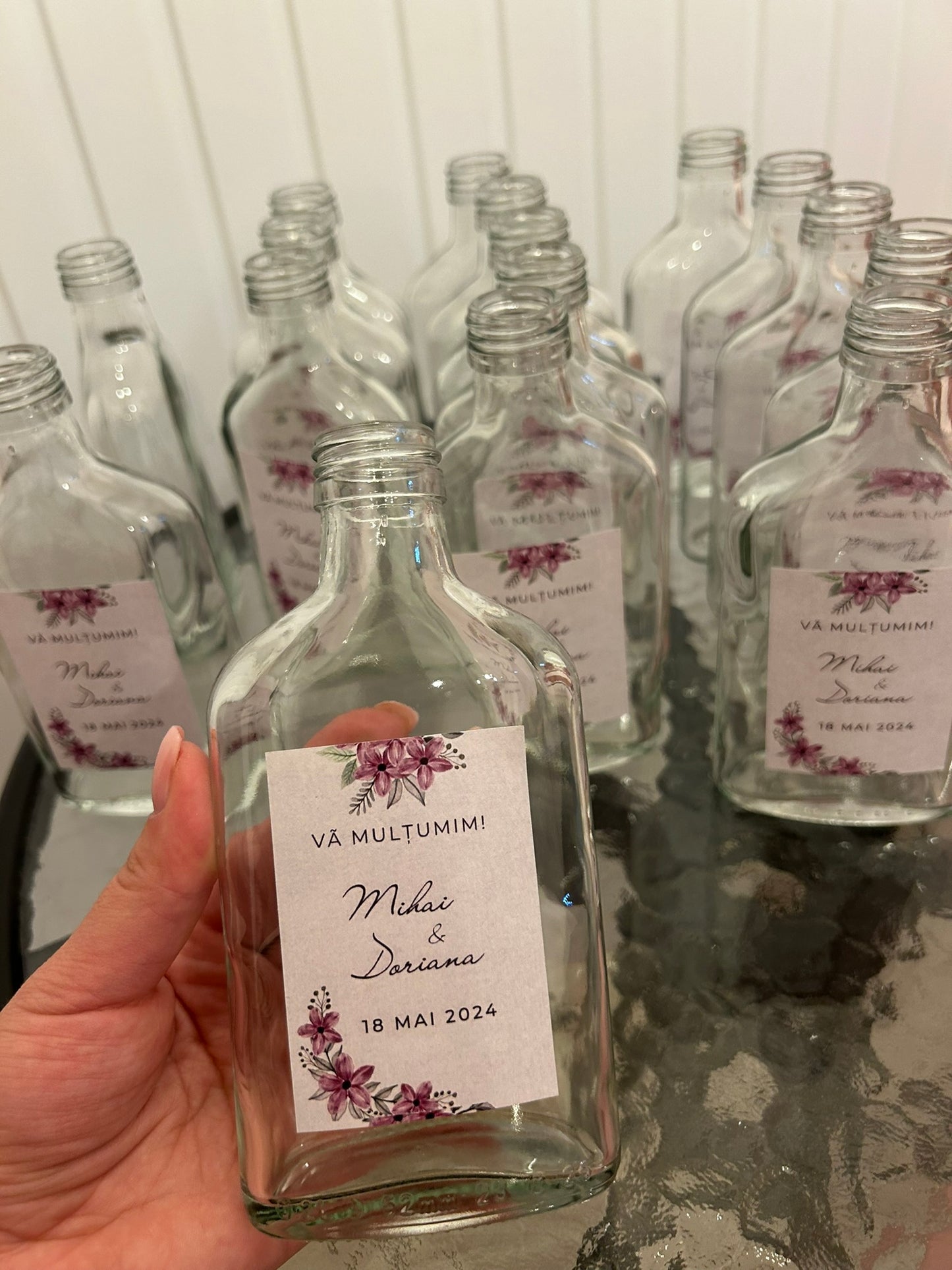 Sticla cu dop, etichetă personalizată, design personalizat inclus