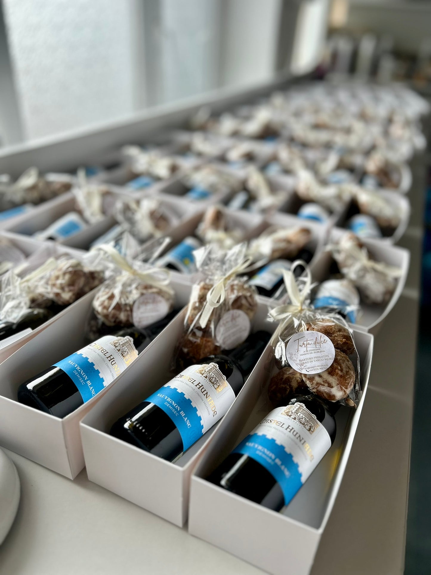 🍷 Pachetul compact cu turtă dulce și vin