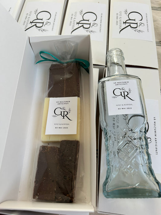 Pachet baton de ciocolata si sticla tuica